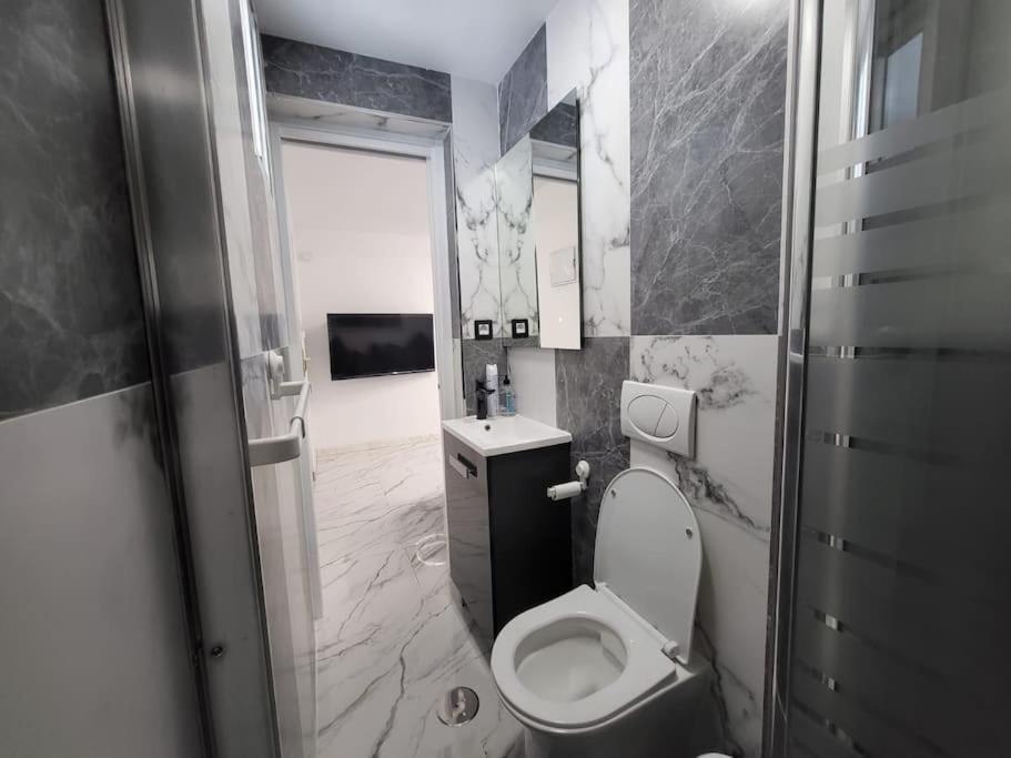 Las Canteras New 2 Bedrooms Flat At The Beach Parking Optional Лас Палмас де Гран Канария Екстериор снимка